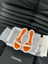 PEARL SANDAL IN BEIGE AND ORANGE LAMBSKIN 35 MM